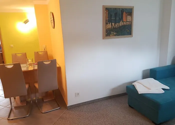 アパート Tannenweg / *